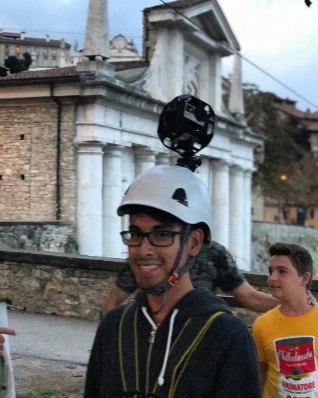 Our intern Marcelo ready for #cableway experience #shooting #wearevr #smilingbutfrightened #video360 #vr #googlecardboard #htcvive #experiencevr @alejandroescalera11